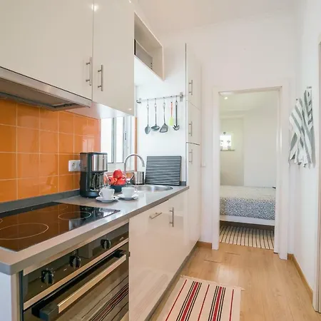 Апартаменты Beco Do Castelo Charming Flat Лиссабон
