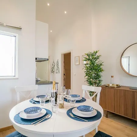 Beco Do Castelo Charming Flat Апартаменты *